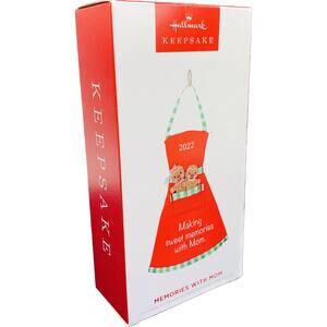 Hallmark‎ MEMORIES WITH MOM Keepsake Ornament 2022 New in Box